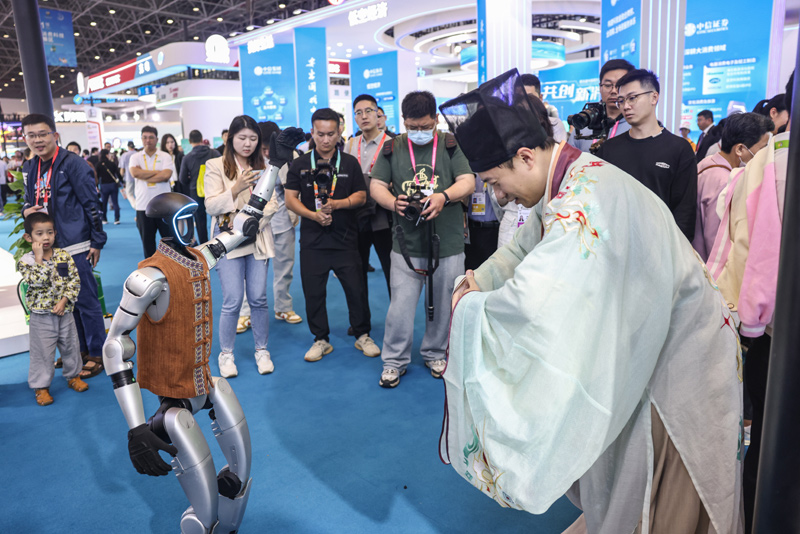 风雨洗礼中中国这些产业何以生长(图1)