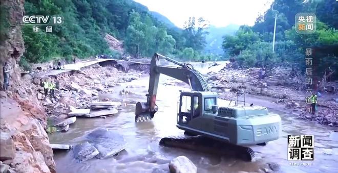 新闻调查丨攀90°绝壁、蹚过激流 救援队抵达河北失联村开展救援(图33)