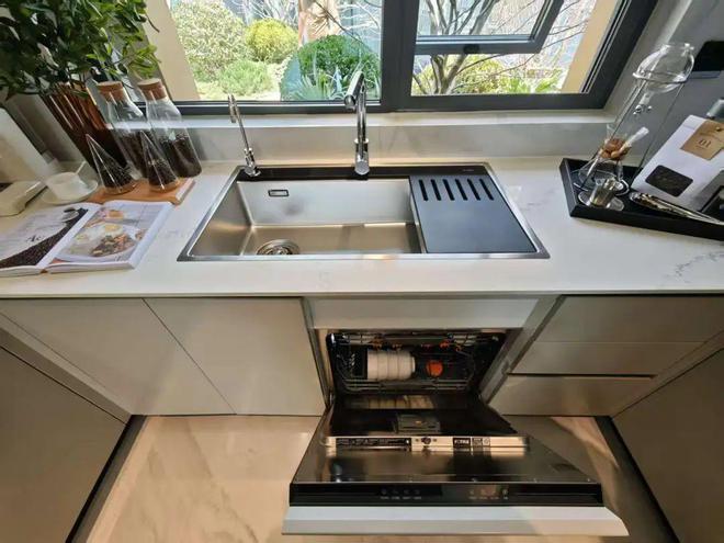 ®中建中环铂樾官方售楼处中建中环铂樾发布:认购热潮背后的秘密(图6)