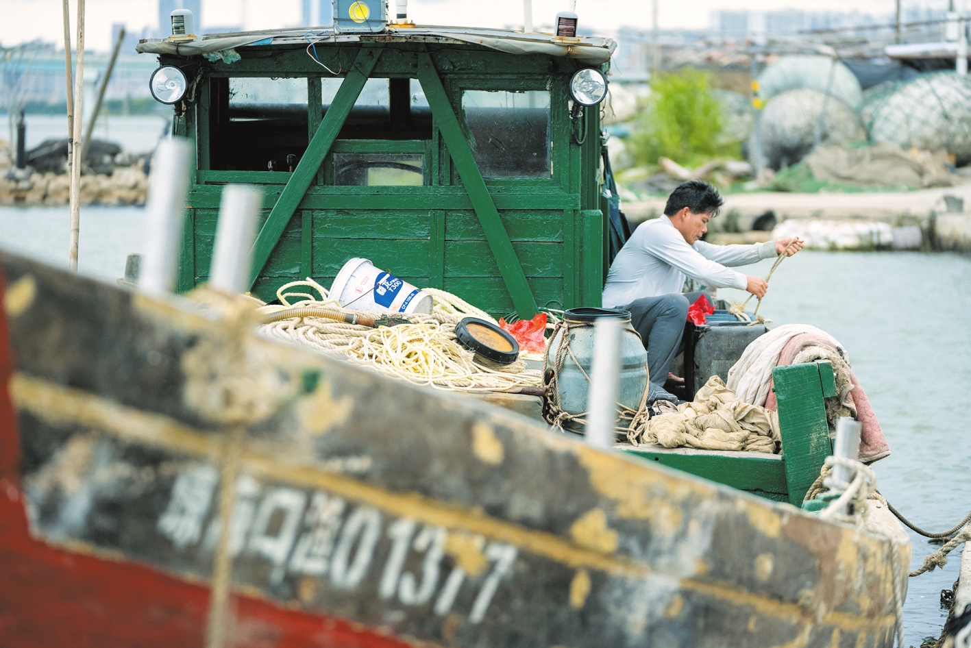 海口1700余艘渔船陆续出海作业 赶海寻鲜解锁渔文旅新活力(图1)