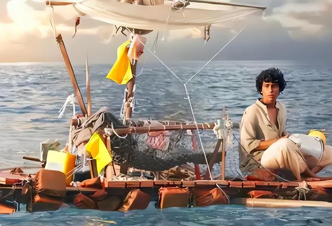 中国小伙落入海洋喝鸟血撑133天路过商船看清他容貌后:别救(图14)