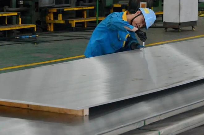 顶尖航母未服役已生锈?国产质量遭全网质疑专家解释另有原因(图23)